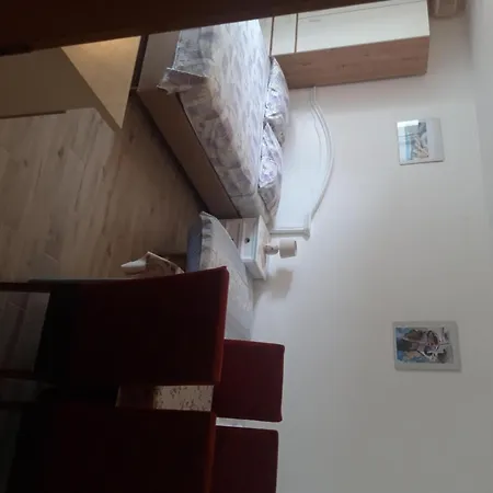 House Nikola 3* Tučepi