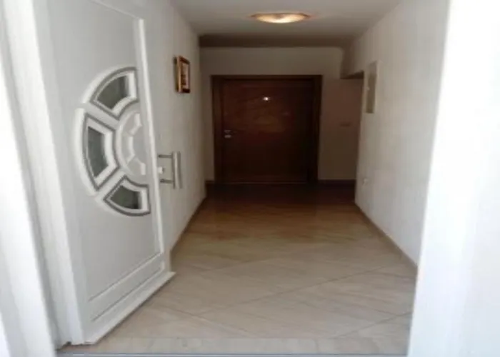 House Nikola