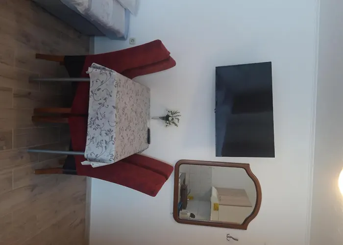 House Nikola 3*