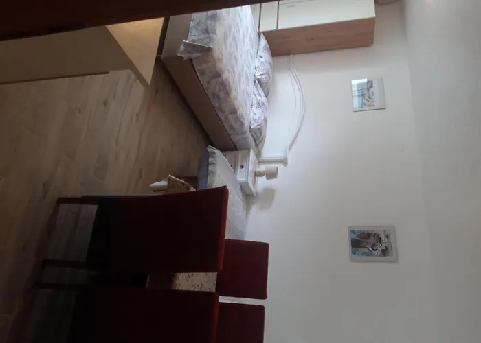 House Nikola 3* Tučepi